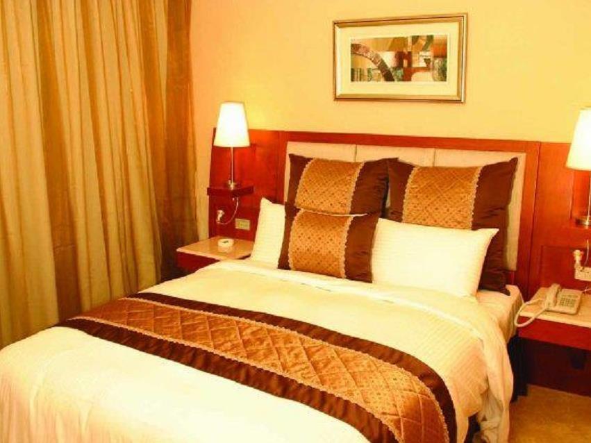 Elegance Hotel Taipei Bagian luar foto